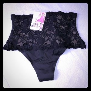 SPANX SLIMMING THONG PANTIES